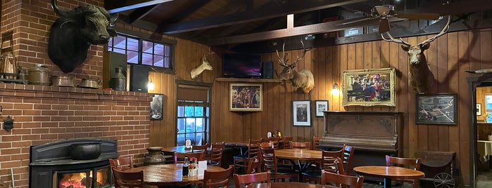Rancho Nicasio Restaurant & Bar is one of Gespeicherte Orte von Neil.