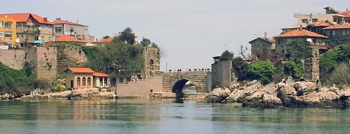Amasra Tekne Turu is one of สถานที่ที่บันทึกไว้ของ Gül.