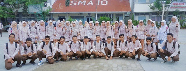 SMA Negeri 10 Padang is one of Visited Place.