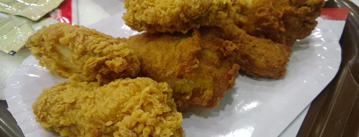 KFC is one of Fuat : понравившиеся места.