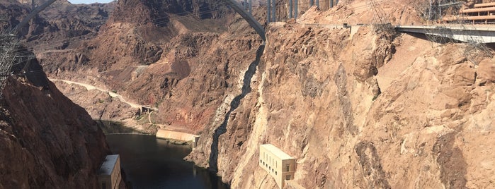 Hoover Dam is one of Deniz'in Beğendiği Mekanlar.