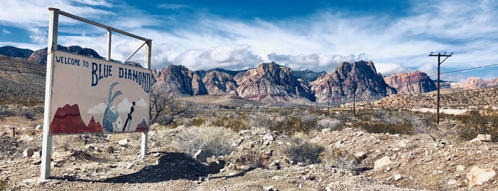 Blue Diamond, NV is one of Lizzie'nin Beğendiği Mekanlar.