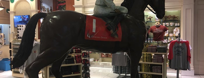 Churchill Downs Shop is one of Lugares favoritos de Lizzie.