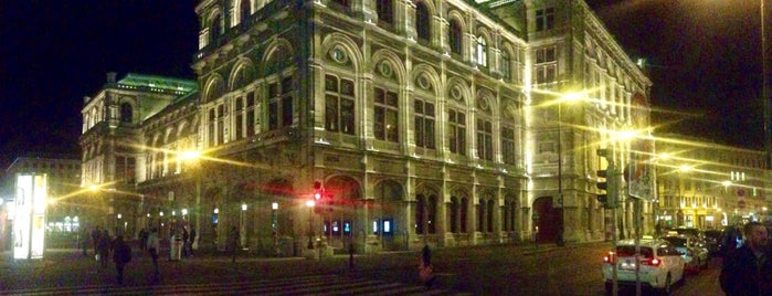 Ópera Estatal de Viena is one of Vienna - unlimited.