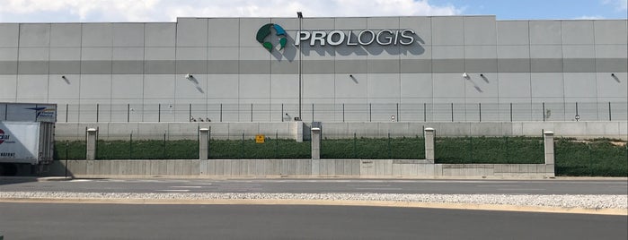 Park Grande Prologis is one of Lieux qui ont plu à Tarzan.