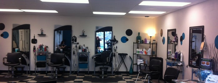 Identity Hair & Spa is one of Lugares favoritos de Kenan.