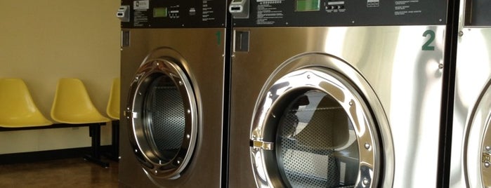 San Antonio Green Laundry is one of Tempat yang Disukai Giselle.