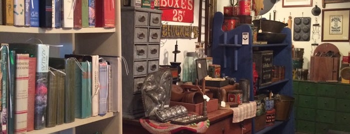 Nantucket Country Antiques and Unique Collectables is one of Nantucket.