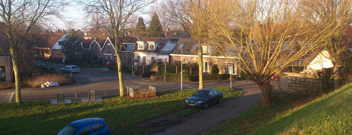 Guldenweg is one of Hendrik-Ido-Ambacht.