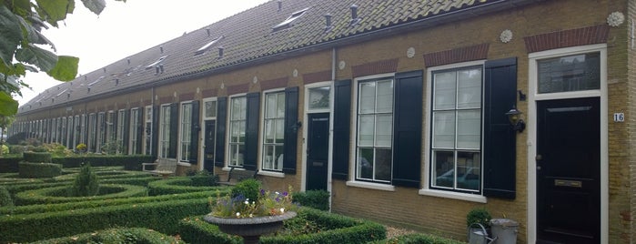 De Hoogt is one of Hendrik-Ido-Ambacht.