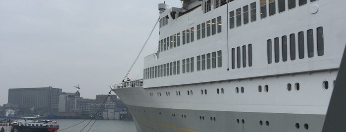 ss Rotterdam is one of B. Aaronさんのお気に入りスポット.