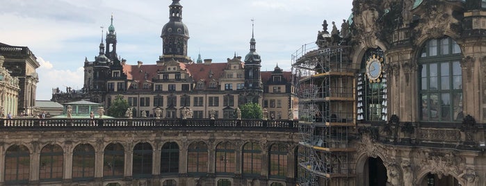 Zwingergarten is one of Orte, die Gokhan gefallen.