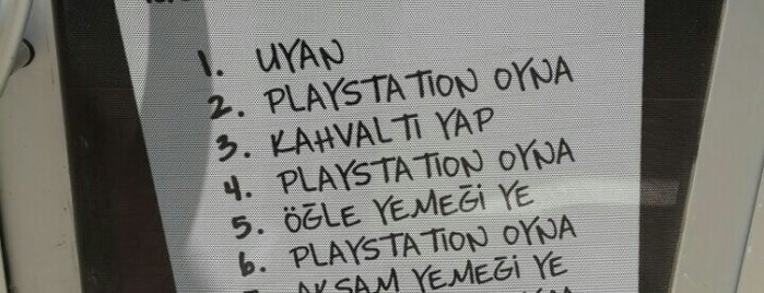 Yakamoz Playstation 4 Cafe is one of Lieux sauvegardés par Emir.