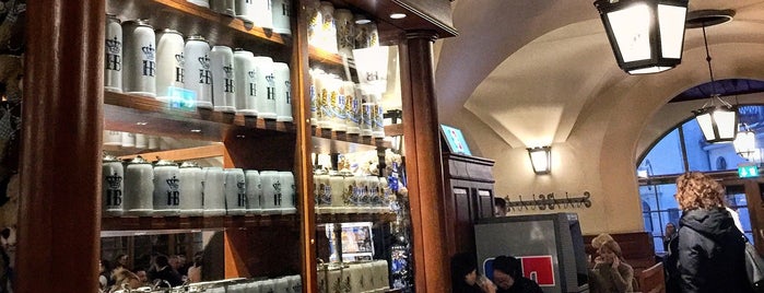 Hofbräuhaus is one of 103372 님이 좋아한 장소.