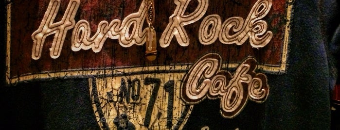 Hard Rock Cafe Barcelona is one of 103372 : понравившиеся места.