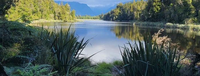 Lake Matheson is one of New Zealand.