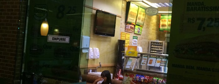 Subway is one of Restaurantes e Lanchonetes.