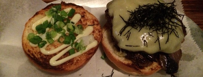 Black Iron Burger is one of Locais curtidos por George.