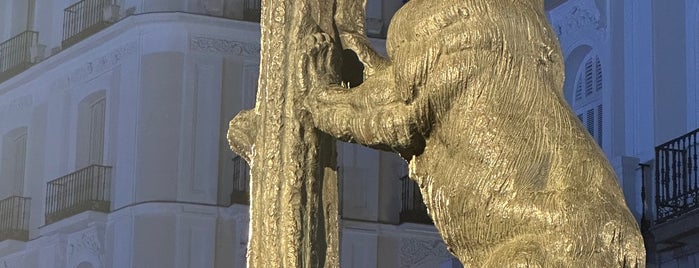 Estatua del Oso y el Madroño is one of Müzeler.