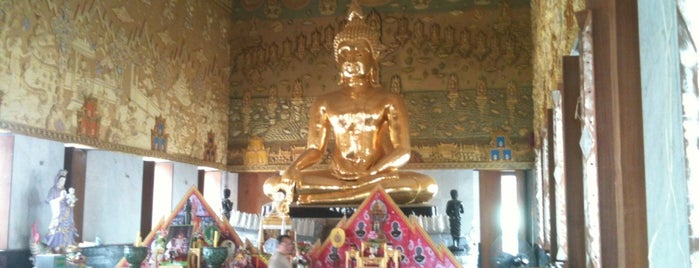 Wat Choeng Len is one of Vee : понравившиеся места.