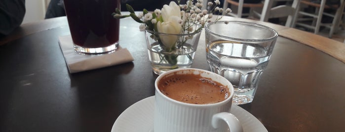 Köşe Kahve is one of Seyda'nın Beğendiği Mekanlar.