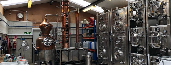 Silent Pool Distillers is one of Ankur'un Beğendiği Mekanlar.