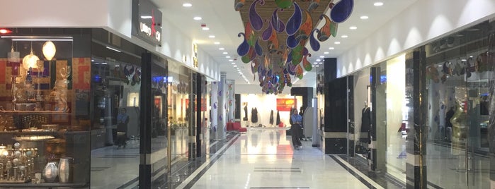 Arsh-e Ajoudaniyeh | مجتمع تجاری تفریحی عرش آجودانیه is one of shopping centers.
