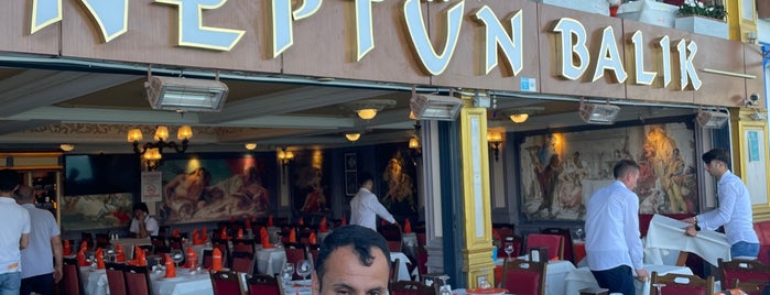 Neptün Restaurant is one of Lugares favoritos de Öykü.