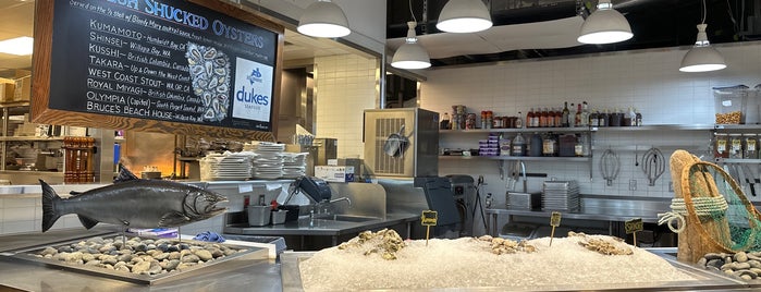 Duke's Seafood Bellevue is one of Bellevue.