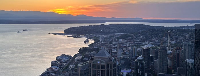 Columbia Tower Club is one of The 15 Best Places for Remoulade in Seattle.