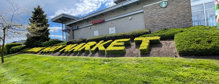 Market Crossing is one of Vancouver Malls.