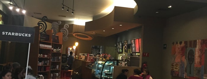 Starbucks is one of สถานที่ที่ Ernesto ถูกใจ.