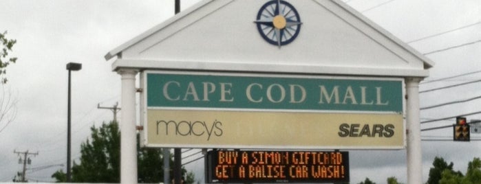 Cape Cod Mall is one of Christopherさんのお気に入りスポット.