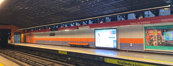 Metro Pedro de Valdivia is one of Linea 1 Metro de Santiago.