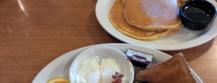 Jack's Family Restaurant is one of Hourie's Saved Places.