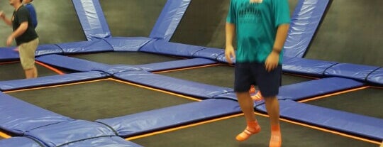 Sky Zone is one of Tempat yang Disukai Will.