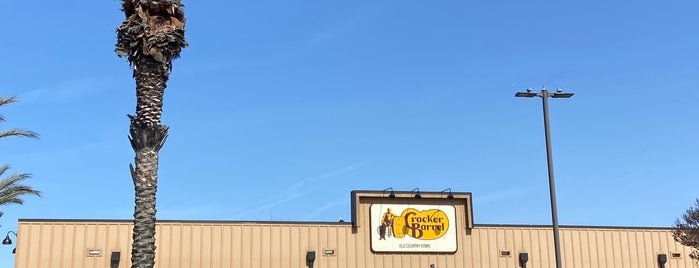 Cracker Barrel Old Country Store is one of Ventura Faves.