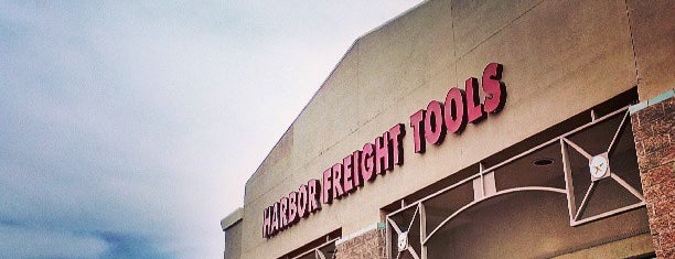 Harbor Freight Tools is one of Locais curtidos por Joe.