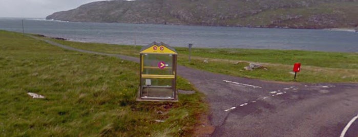 Caolis Turn Bus Stop [W33] is one of Da visitare.