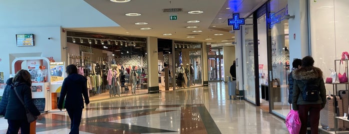 Il Parco Shopping Center is one of 4G Retail.