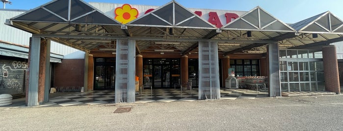 Conad is one of Milano.
