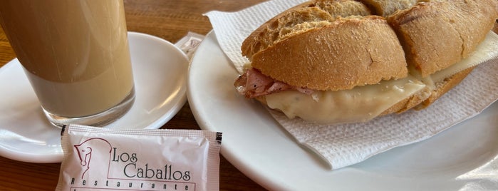 Restaurante Los Caballos is one of Top 10 favorites places in Málaga, España.