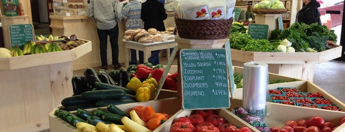 Vera's Marketplace & Garden Center is one of Hudson Valley.