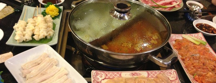 Yeebo Hotpot and Seafoods Restaurant is one of For Foodie in Saigon.
