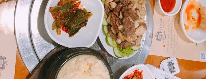 Dae Jang Gum is one of Food lover.