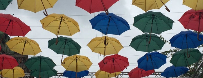 Аллея парящих зонтиков / Umbrella Sky is one of Lugares favoritos de Яна.