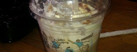 Caribou Coffee is one of Must-visit Coffee Shops in Crystal Lake.