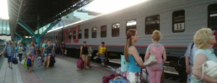 Поезд №337Й Самара — Санкт-Петербург is one of Поезда, проходящие через Самару.