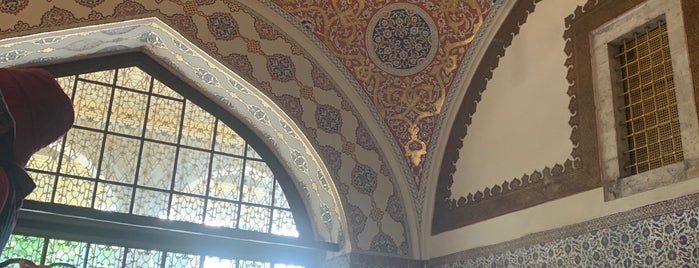 Topkapı Sarayı Divan Odası is one of Sultanahmet-Beyazıt-Sirkeci-Eminönü 2 gün.