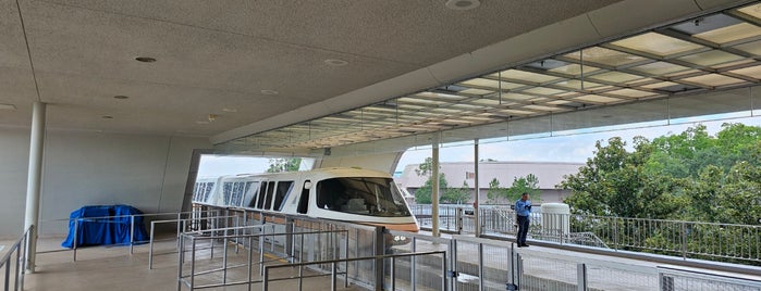Monorail Peach is one of Transportation & Misc Disney World Venues.